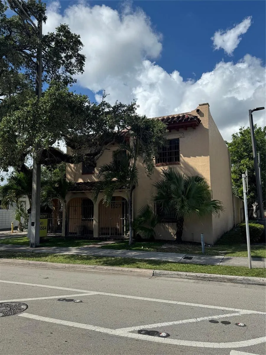 1527 NE 4th Avenue, Fort Lauderdale, FL 33304 photo 3