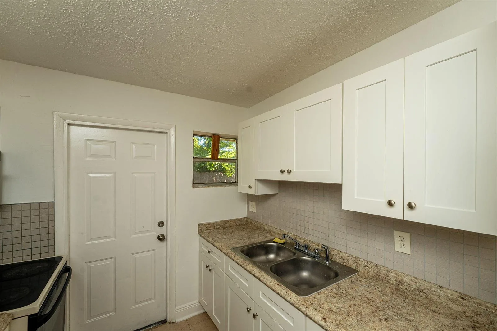 2108 Avenue E, Fort Pierce, FL 34950 photo 9