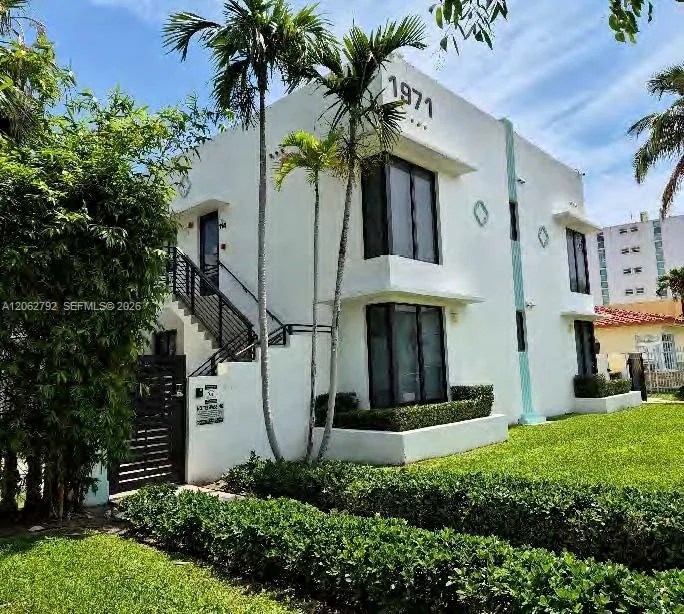 1971 Bay Dr # 110, Miami Beach, FL 33141