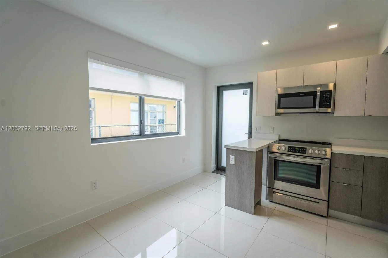 1971 Bay Dr # 110, Miami Beach, FL 33141 photo 5