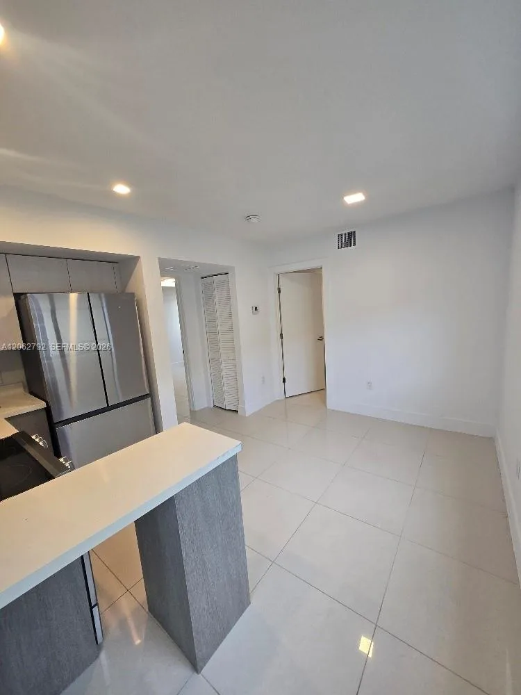 1971 Bay Dr # 110, Miami Beach, FL 33141 photo 6