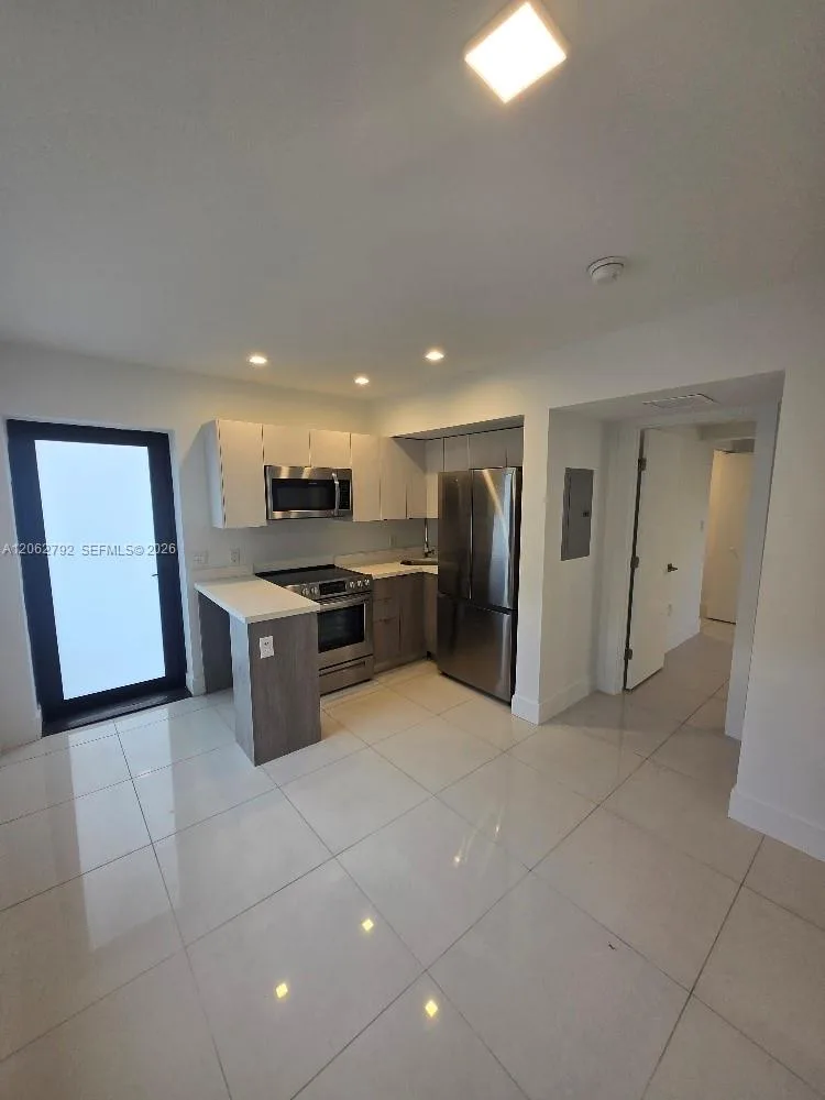 1971 Bay Dr # 110, Miami Beach, FL 33141 photo 7