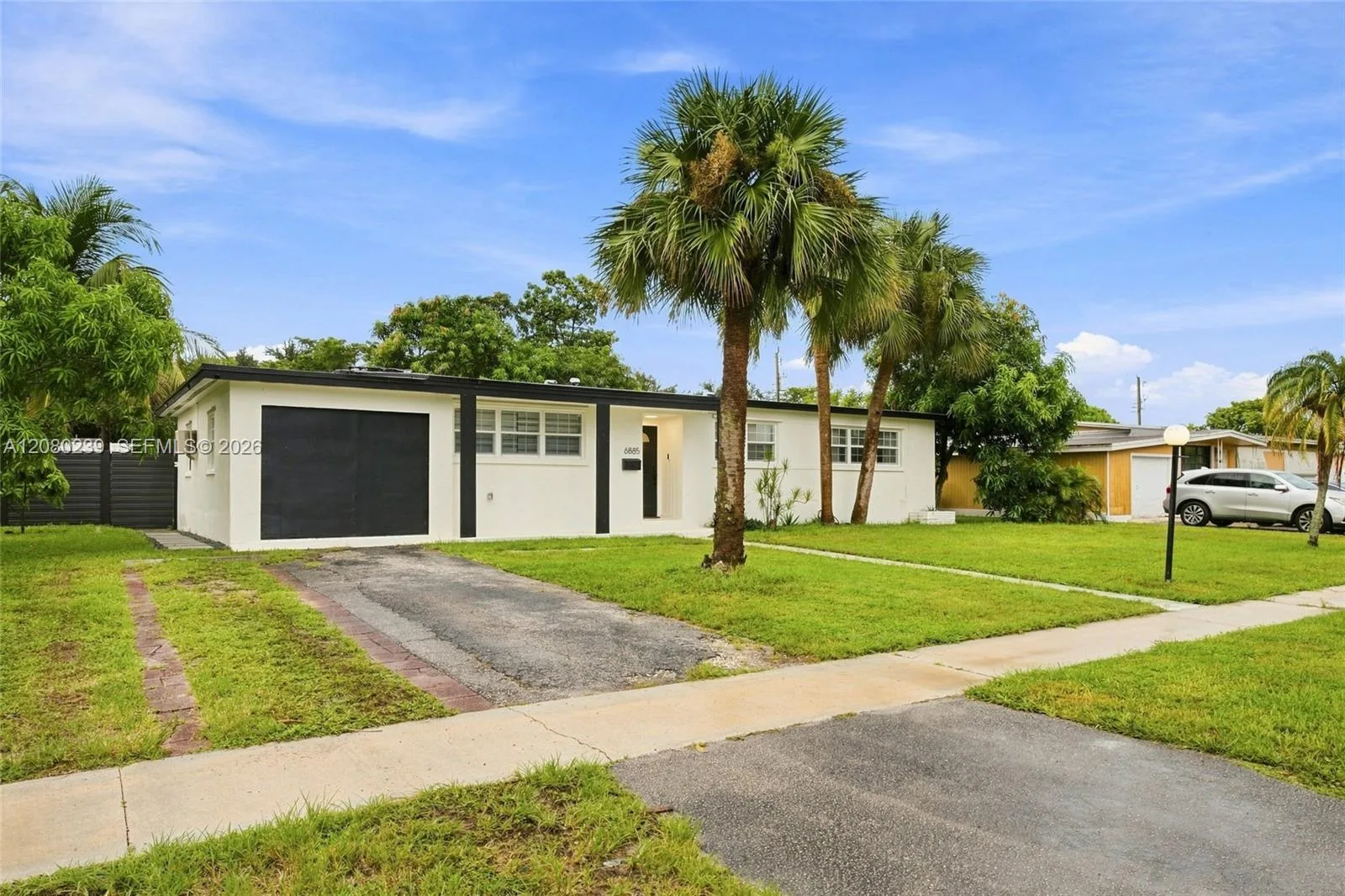 6885 NW 14th Ct, Plantation, FL 33313 photo 3
