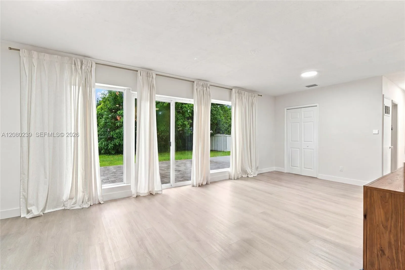 6885 NW 14th Ct, Plantation, FL 33313 photo 9