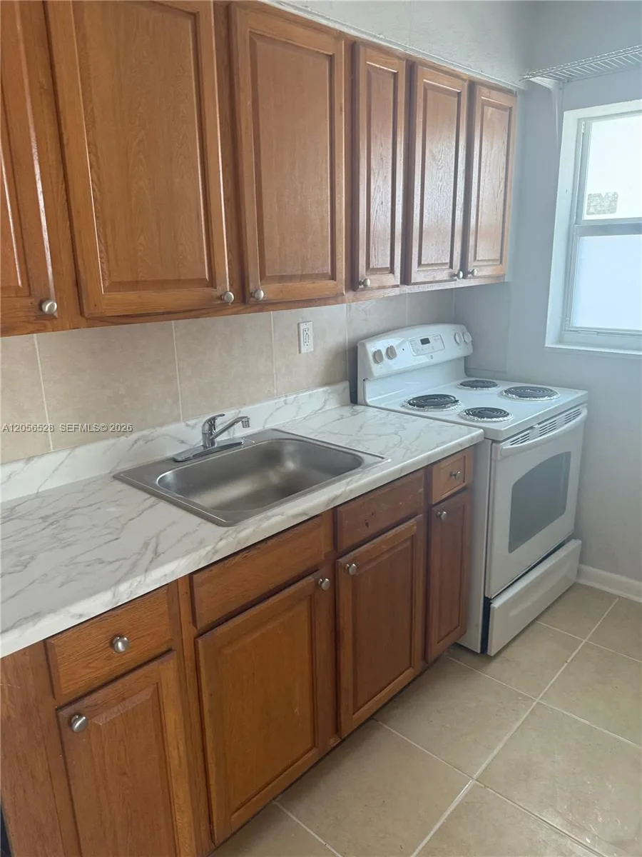 621 SW 15th Ave # 4, Miami, FL 33135 photo 5
