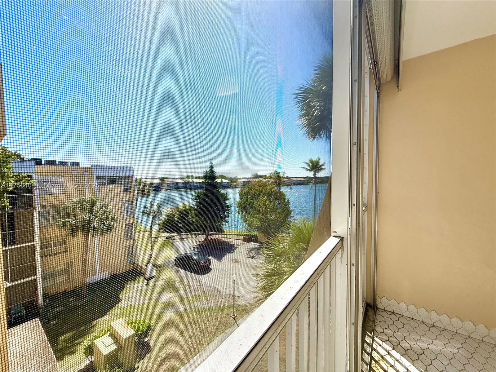 920 NE 199th St # 4J, Miami, FL 33179 photo 5