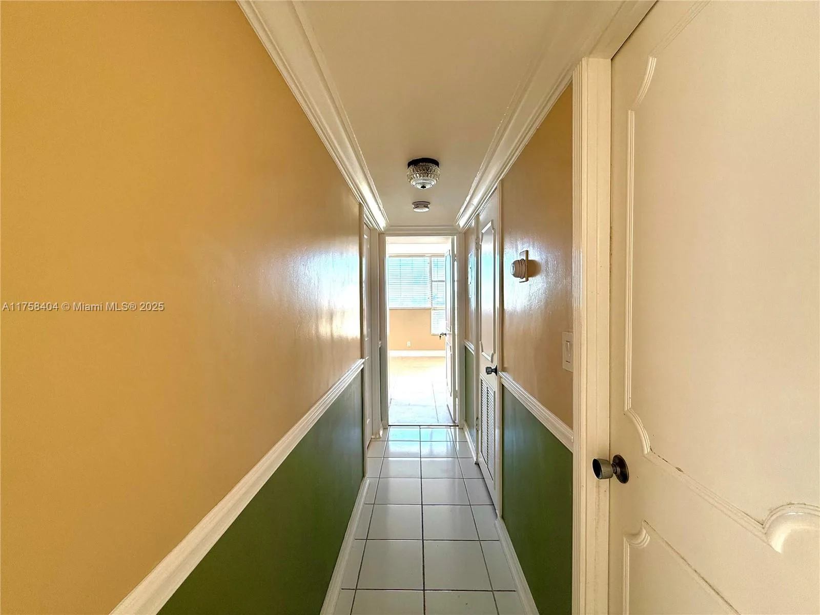 920 NE 199th St # 4J, Miami, FL 33179 photo 7
