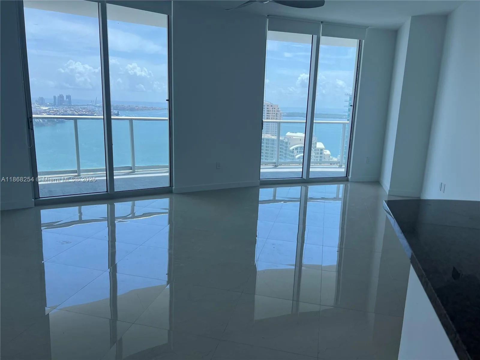 300 S Biscayne Blvd # 3710, Miami, FL 33131
