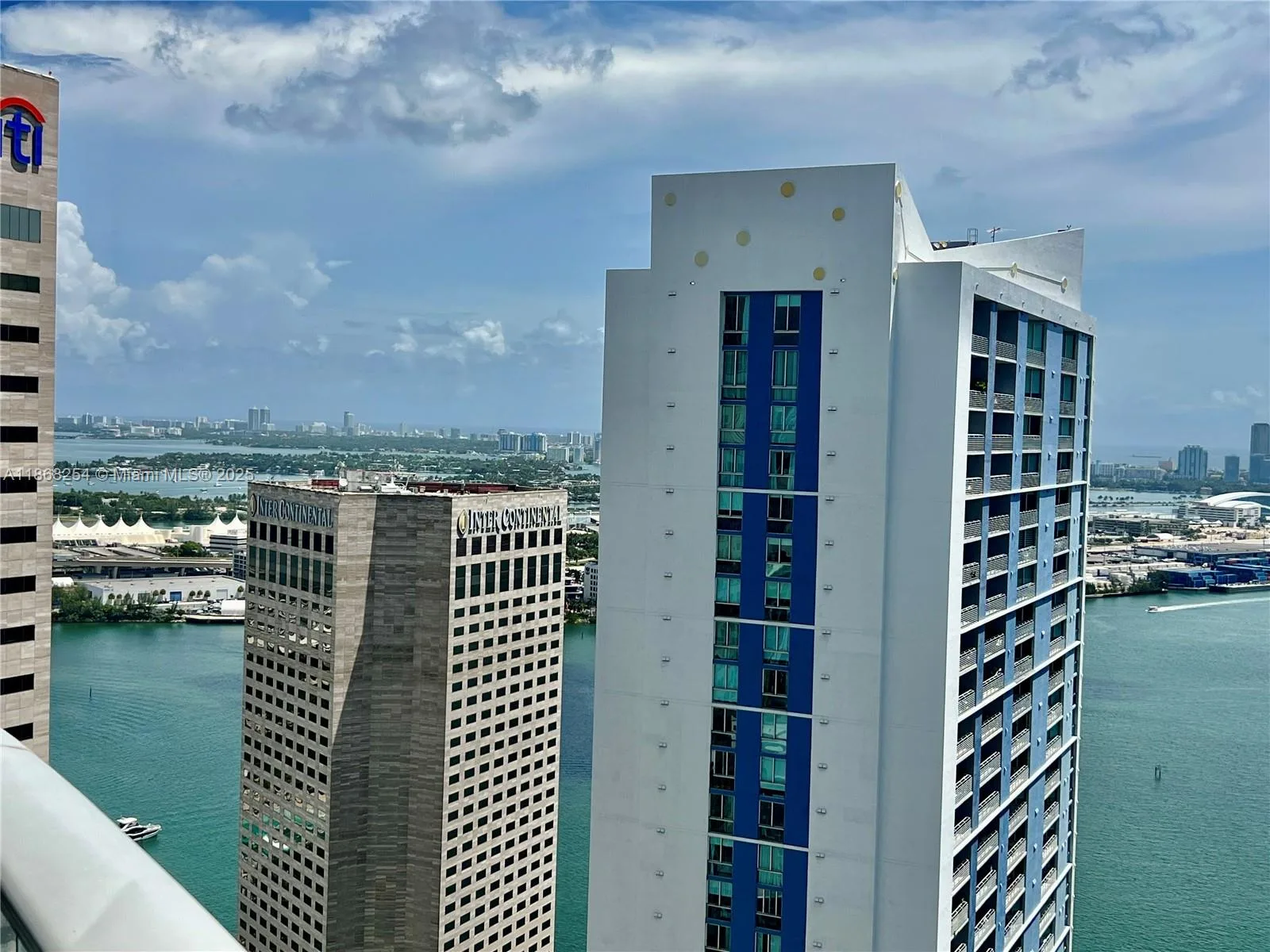 300 S Biscayne Blvd # 3710, Miami, FL 33131 photo 12
