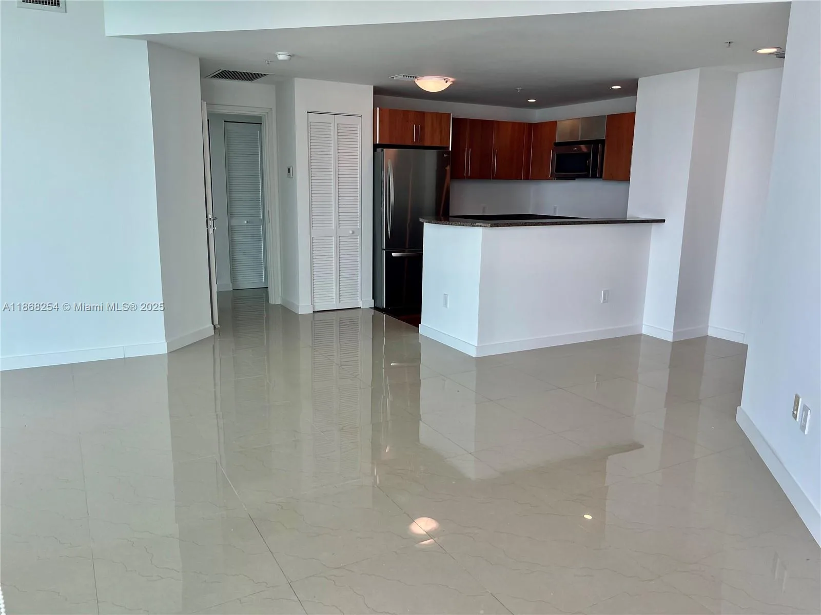 300 S Biscayne Blvd # 3710, Miami, FL 33131 photo 4