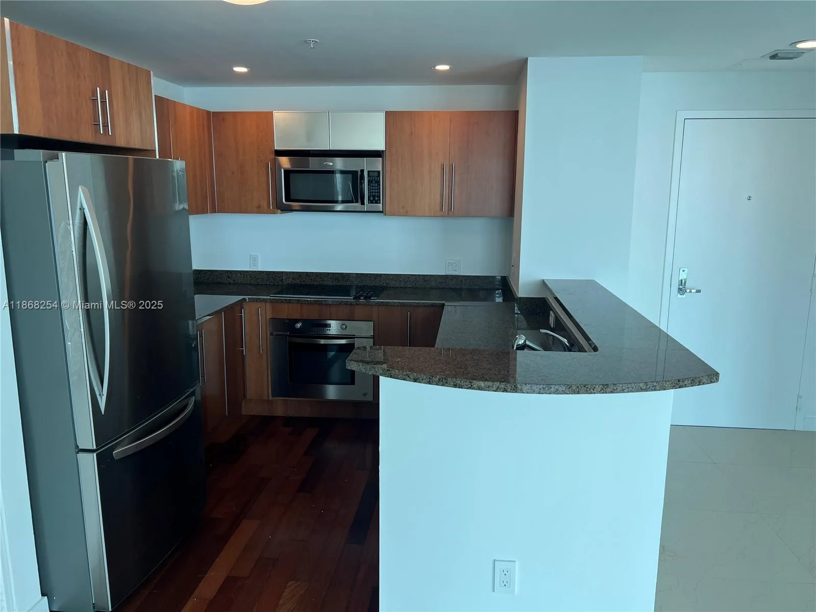 300 S Biscayne Blvd # 3710, Miami, FL 33131 photo 5