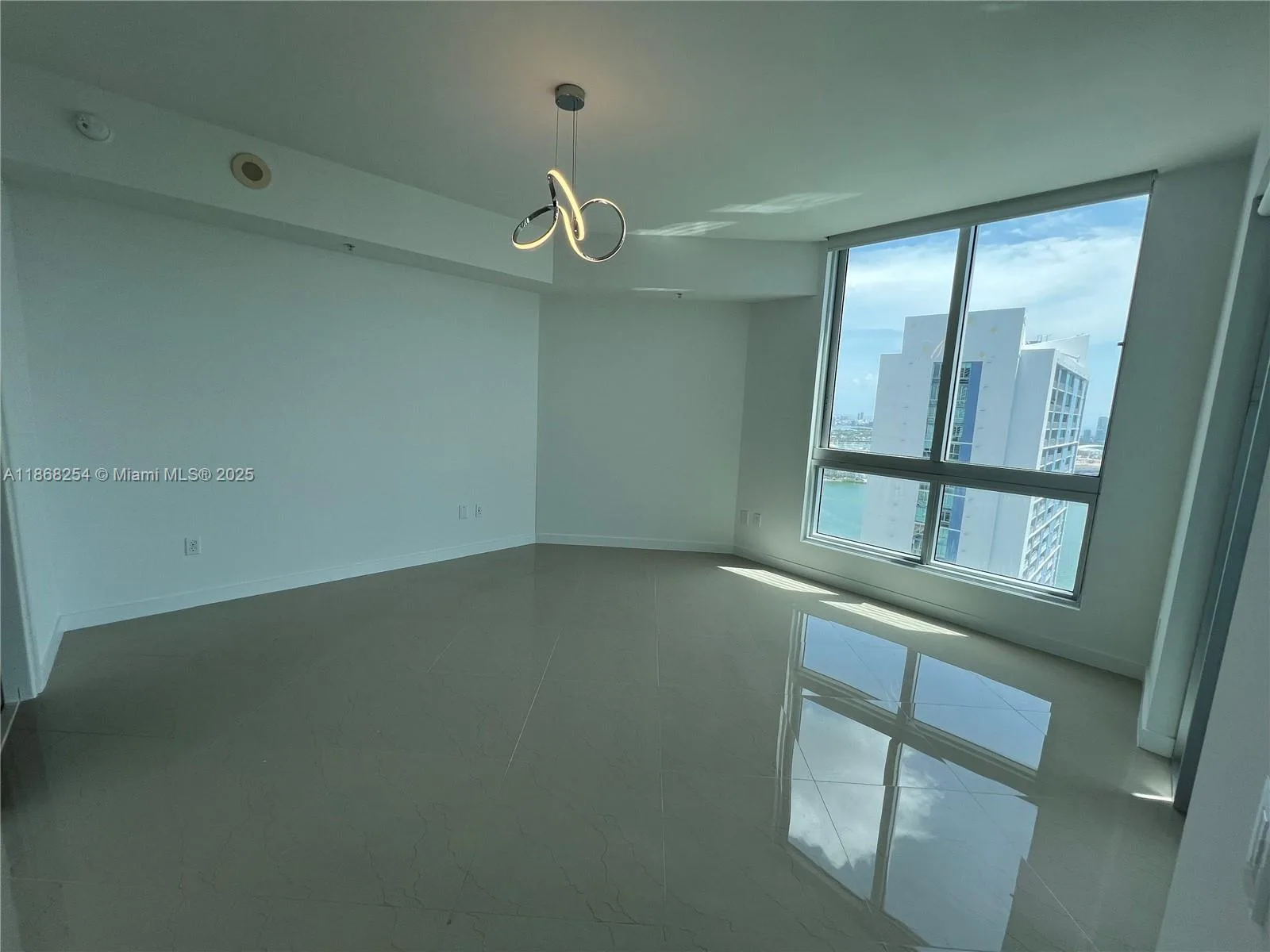 300 S Biscayne Blvd # 3710, Miami, FL 33131 photo 8