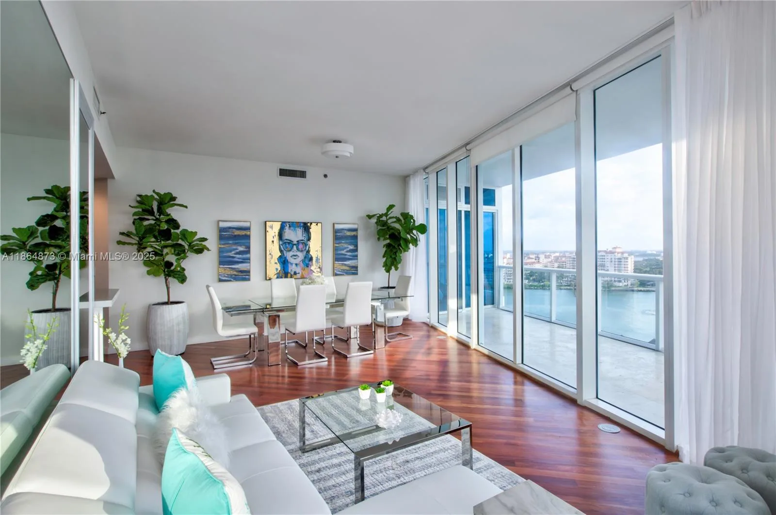 100 S Pointe Dr # 1501, Miami Beach, FL 33139 photo 4