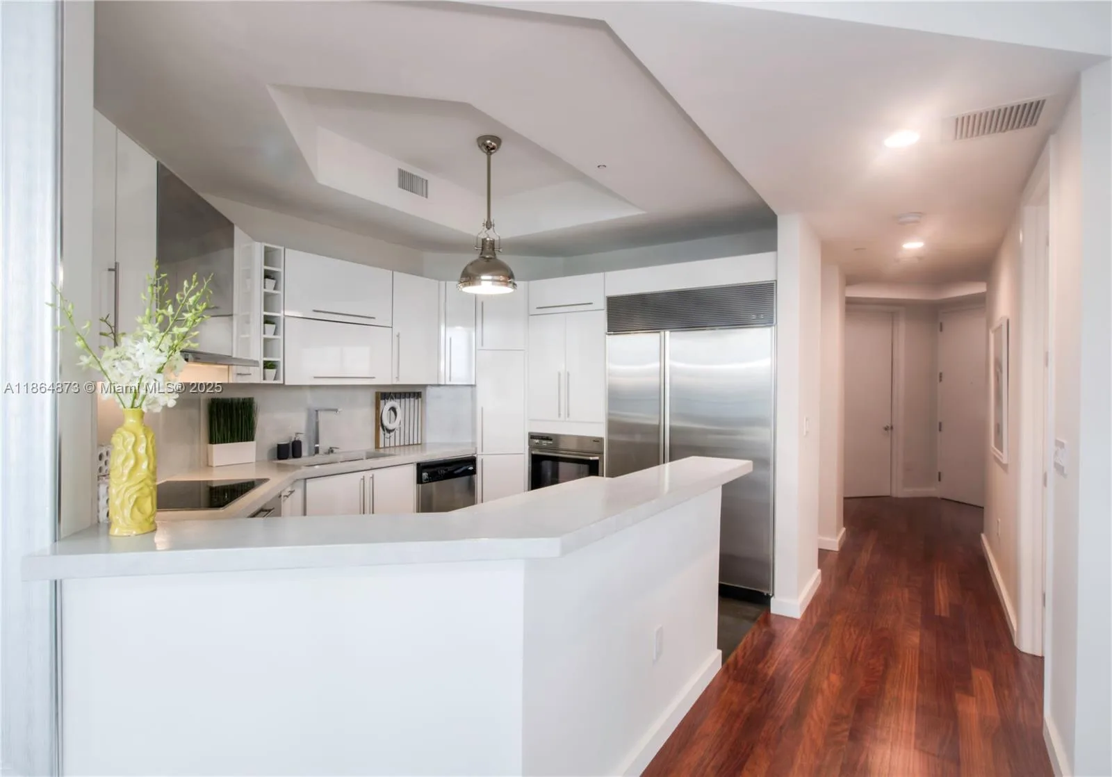 100 S Pointe Dr # 1501, Miami Beach, FL 33139 photo 6