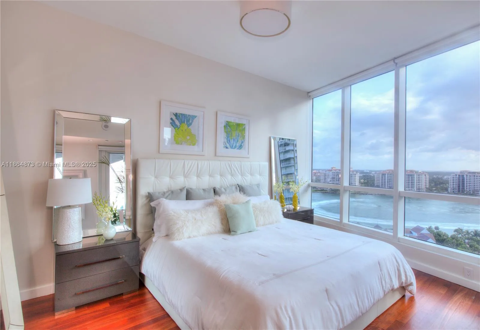 100 S Pointe Dr # 1501, Miami Beach, FL 33139 photo 9