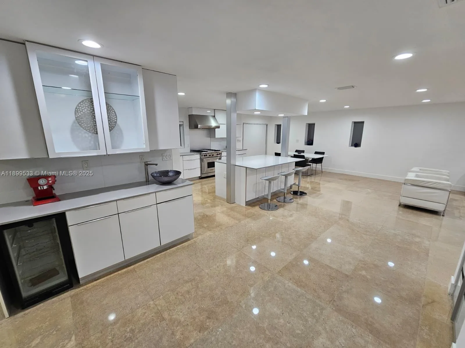 5754 NW 98th Ave, Doral, FL 33178 photo 9