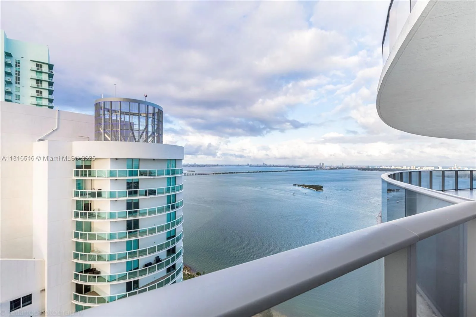 488 NE 18th St # 3911, Miami, FL 33132