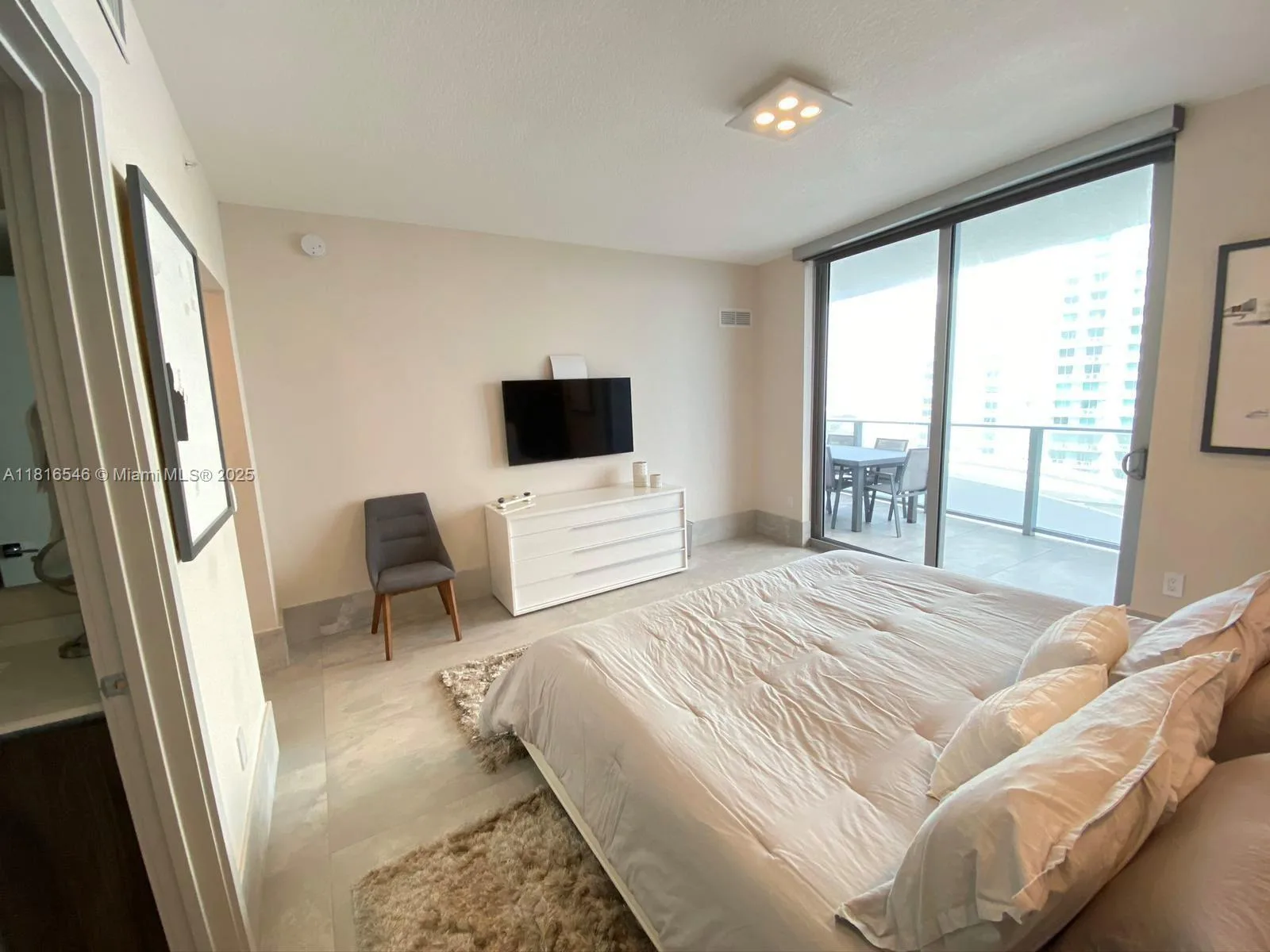 488 NE 18th St # 3911, Miami, FL 33132 photo 12