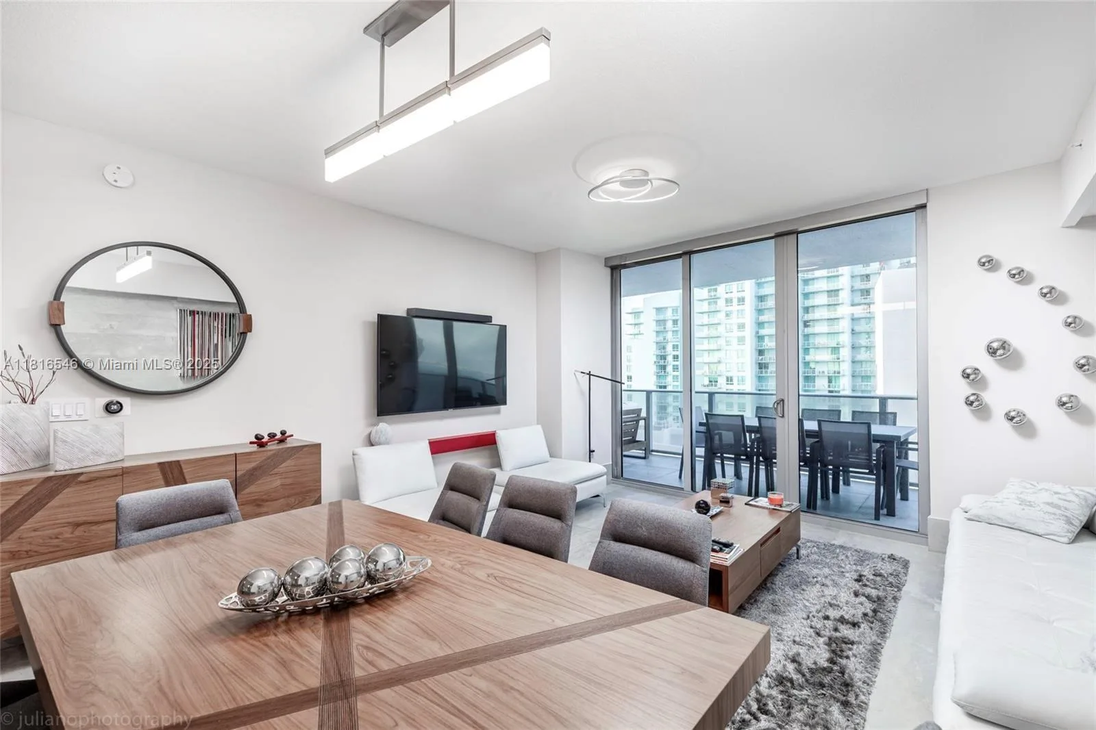 488 NE 18th St # 3911, Miami, FL 33132 photo 3