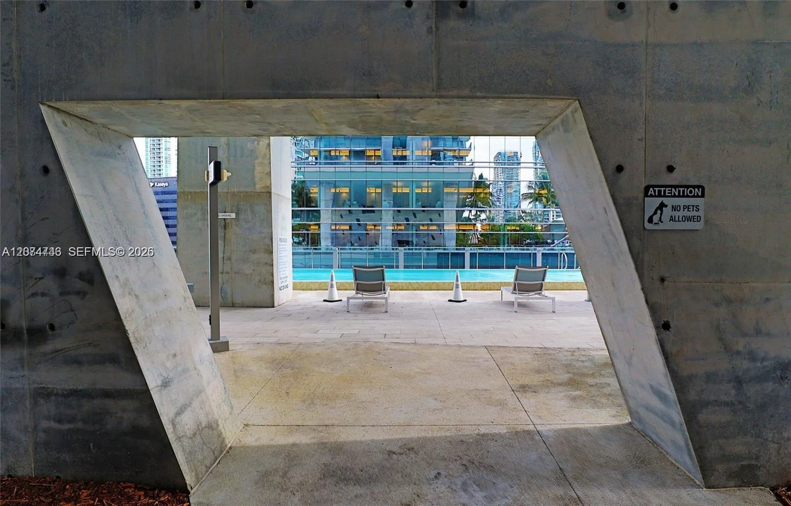68 SE 6th St # 1008, Miami, FL 33131 photo 10