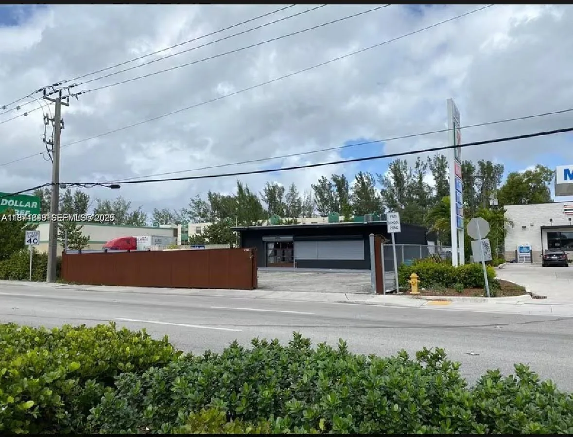 1235 NW 103rd St, Miami, FL 33147