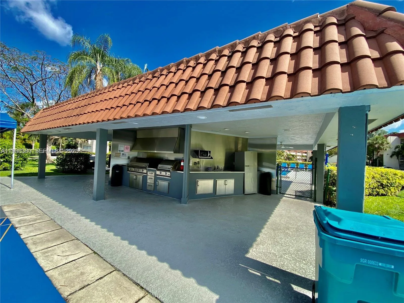 671 S Hollybrook Dr # 104, Pembroke Pines, FL 33025 photo 2
