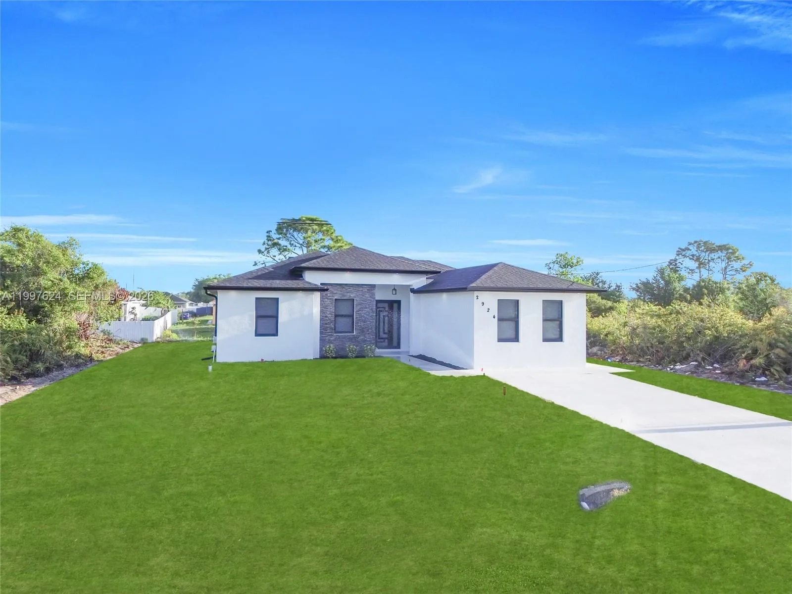 2924 5TH ST SW, Lehigh Acres, FL 33976 photo 3