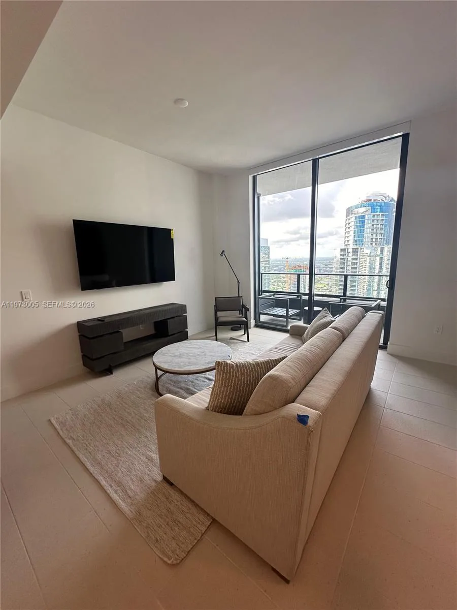 159 NE 6th St # 4811, Miami, FL 33132 — zdjęcie 2