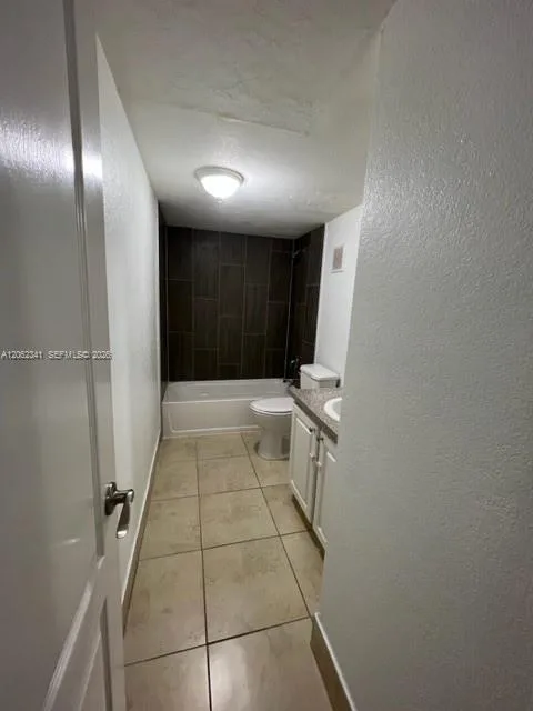 4400 W 16th Ave # 432, Hialeah, FL 33012 photo 12