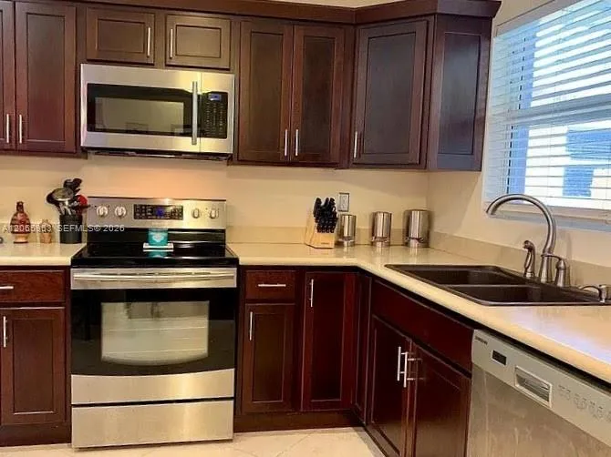 1905 N 47th Ave, Hollywood, FL 33021 photo 7