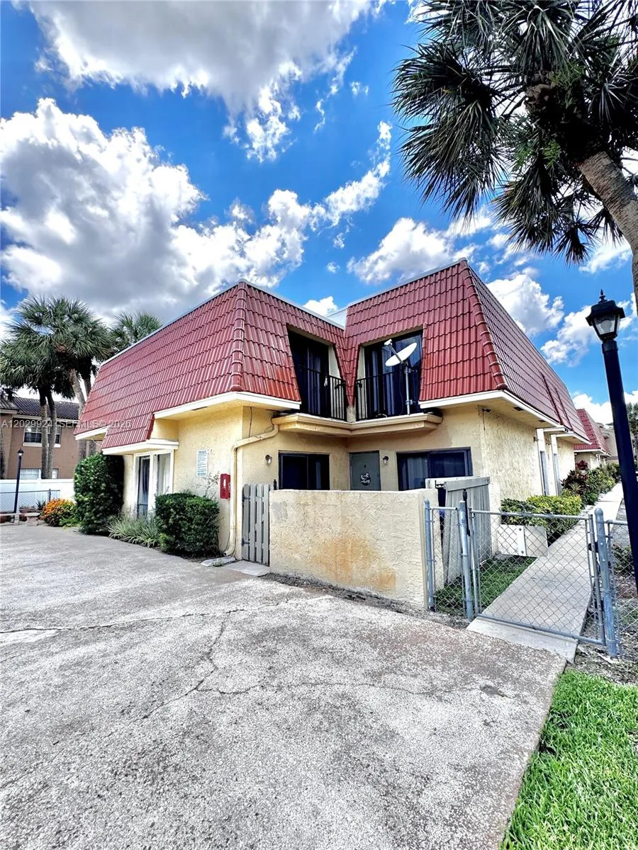 4240 NW 114th Ter # 40, Coral Springs, FL 33065