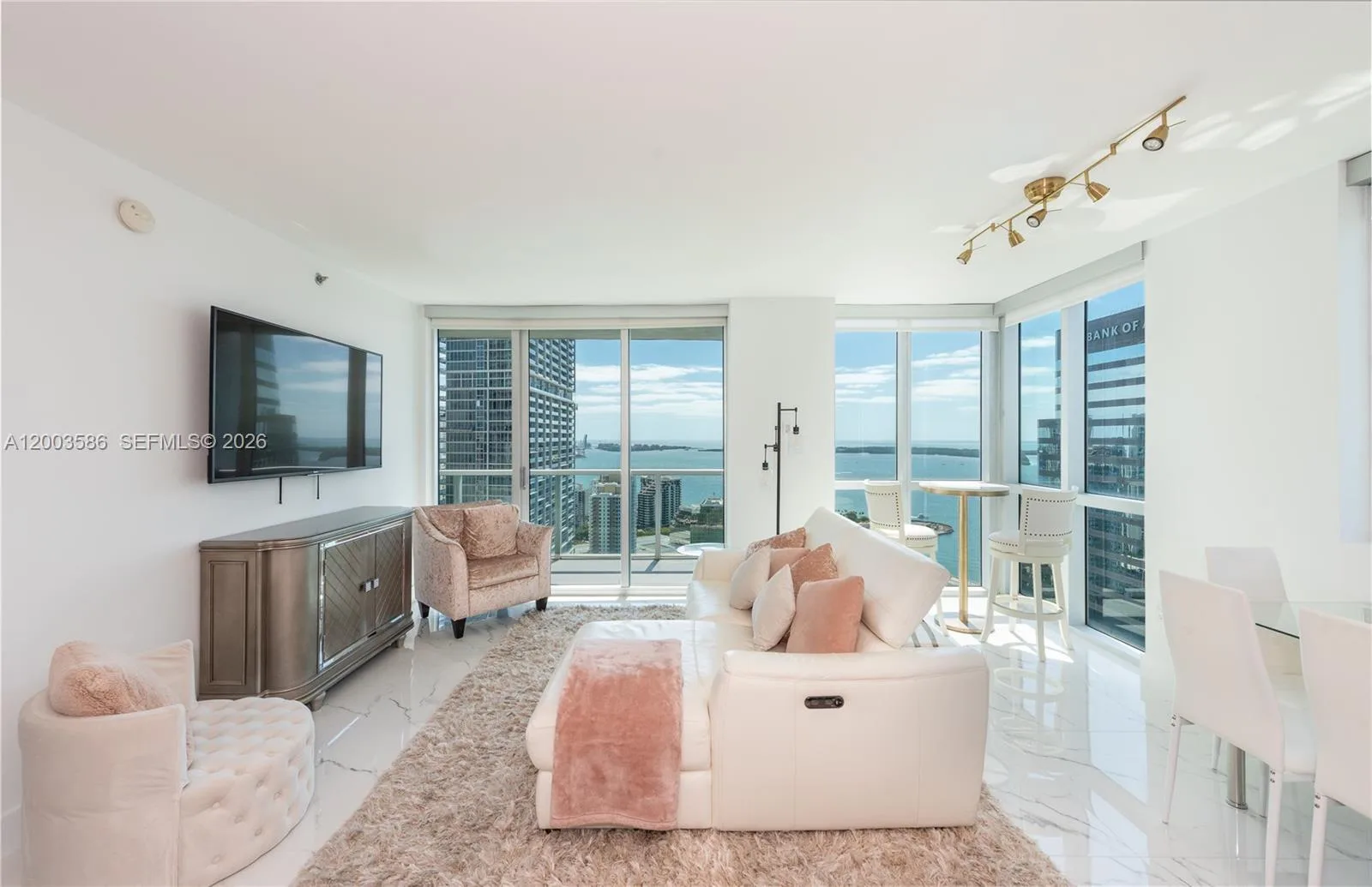 500 Brickell Ave # 3802, Miami, FL 33131 photo 8