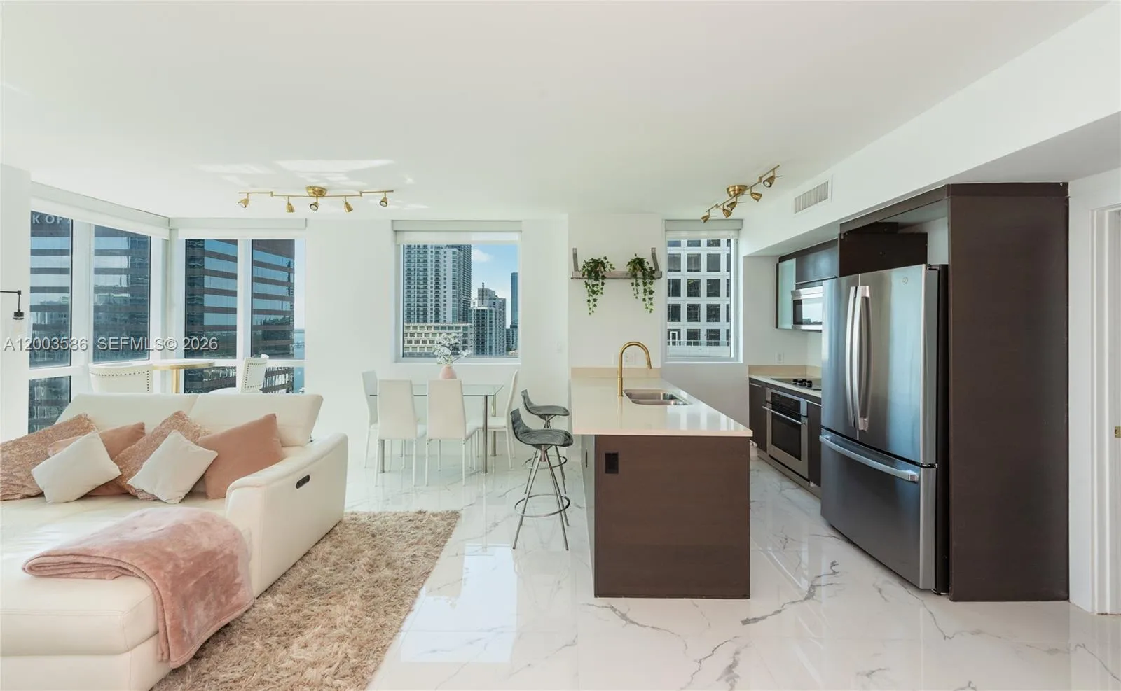 500 Brickell Ave # 3802, Miami, FL 33131 photo 9