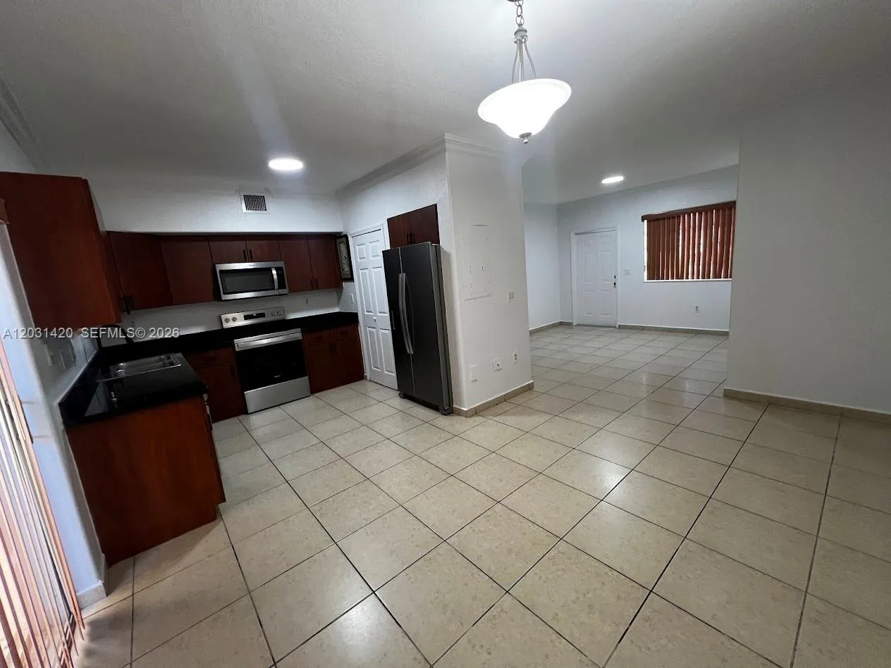 7281 NW 174th Ter # 103, Hialeah, FL 33015 — zdjęcie 5