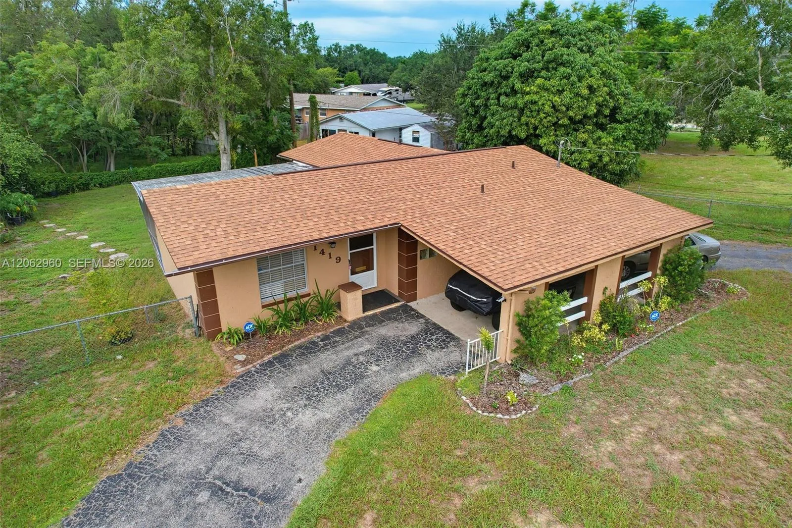 1419 N O Mul La Oee, Sebring, FL 33870 photo 2
