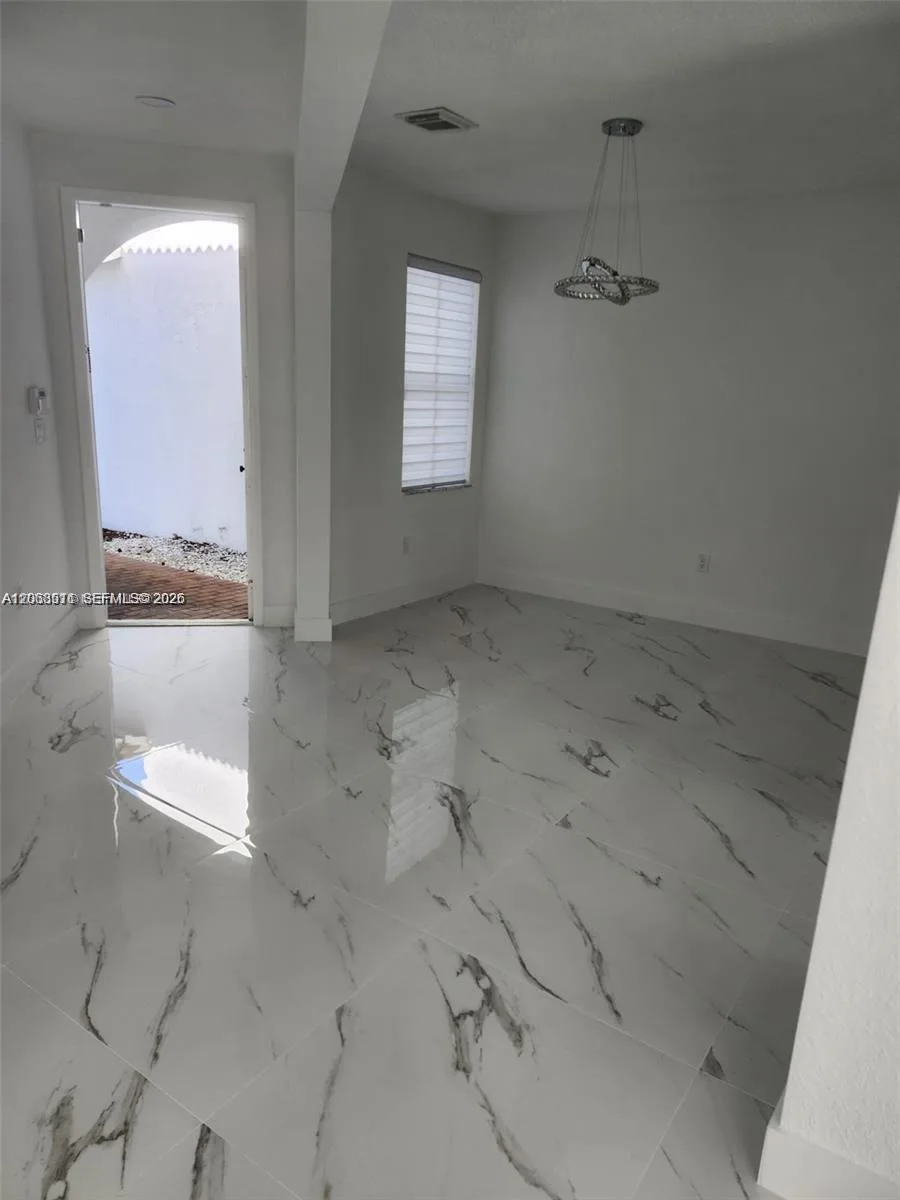 8465 NW 108th Path, Doral, FL 33178 photo 4