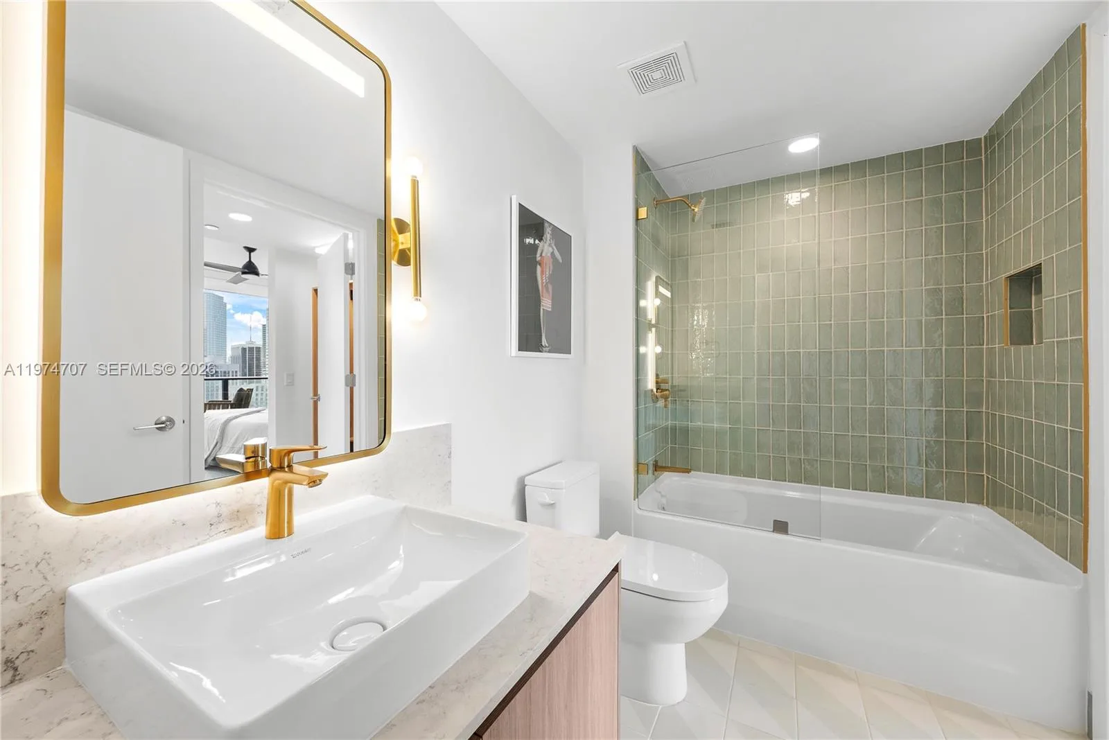 159 NE 6th St # 2608, Miami, FL 33132 photo 10