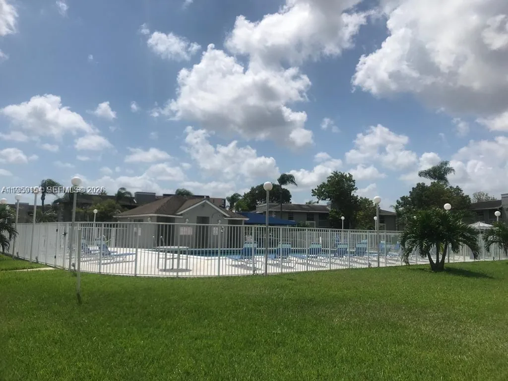 439 NE 210th Cir Ter # 203-22, Miami, FL 33179 photo 2