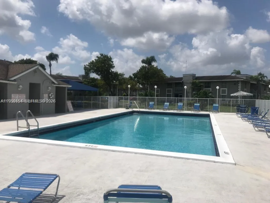 439 NE 210th Cir Ter # 203-22, Miami, FL 33179 photo 3