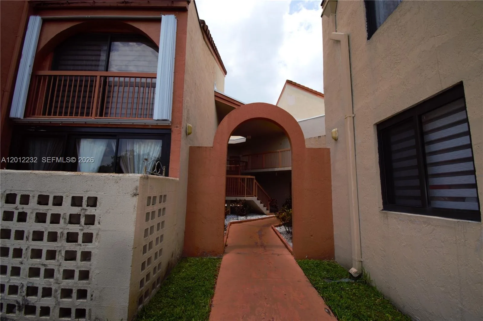 10241 NW 9th St Cir # 112-5, Miami, FL 33172