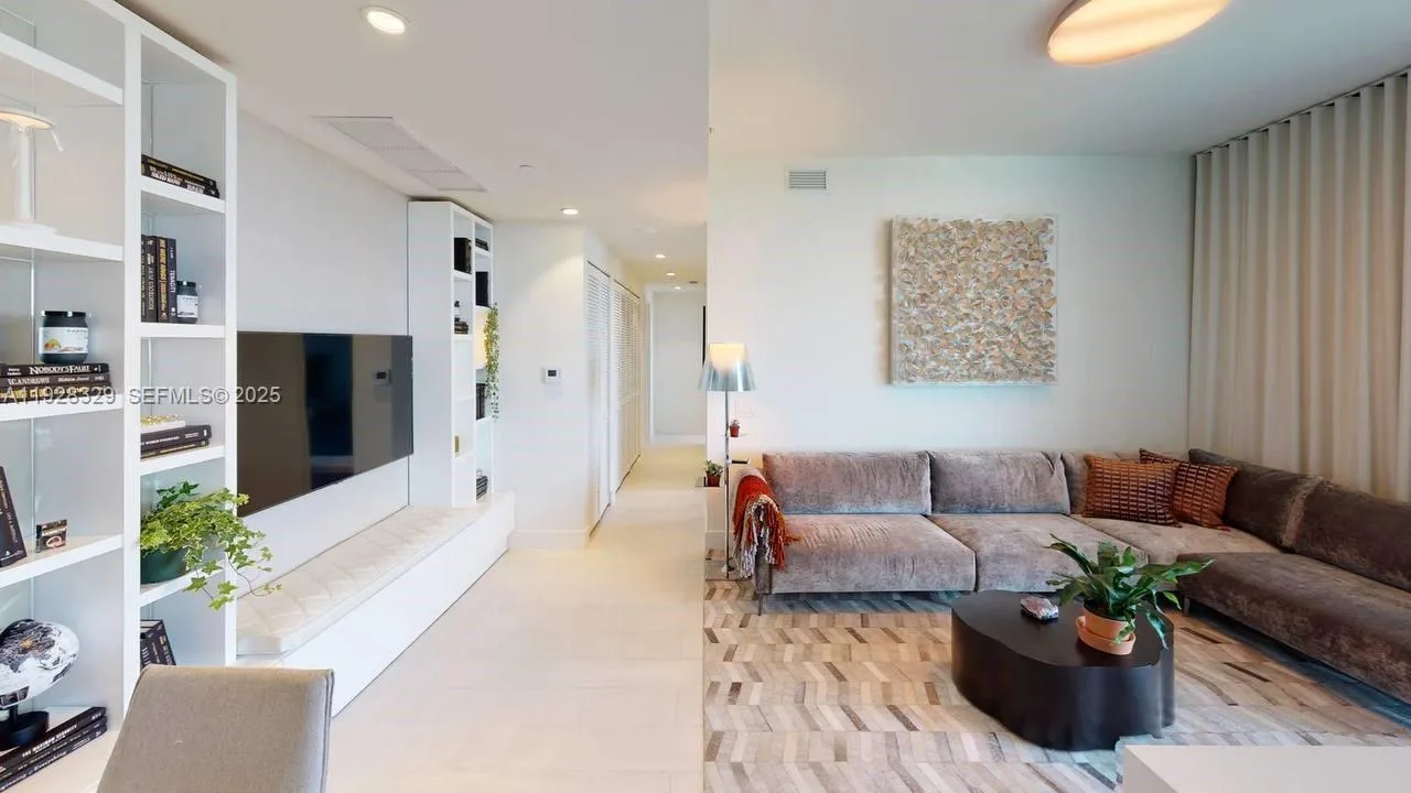 2000 Metropica Way # 1701, Sunrise, FL 33323 photo 2