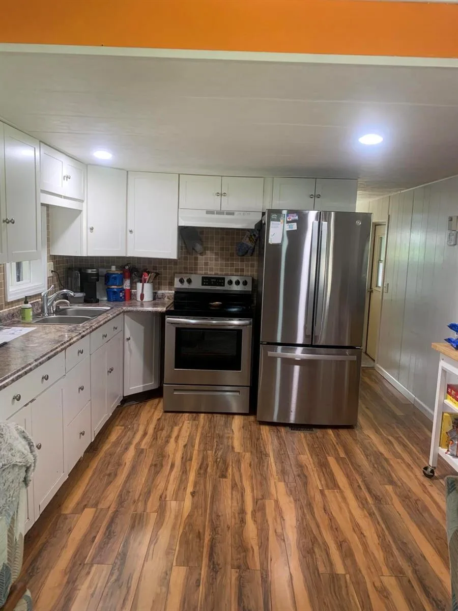 8268 SE Swan Avenue, Hobe Sound, FL 33455 photo 4