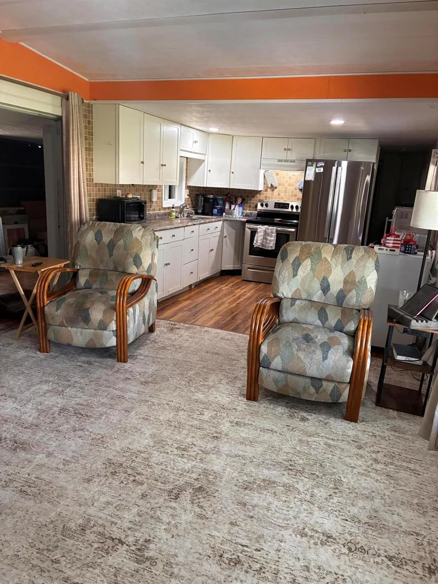 8268 SE Swan Avenue, Hobe Sound, FL 33455 photo 5