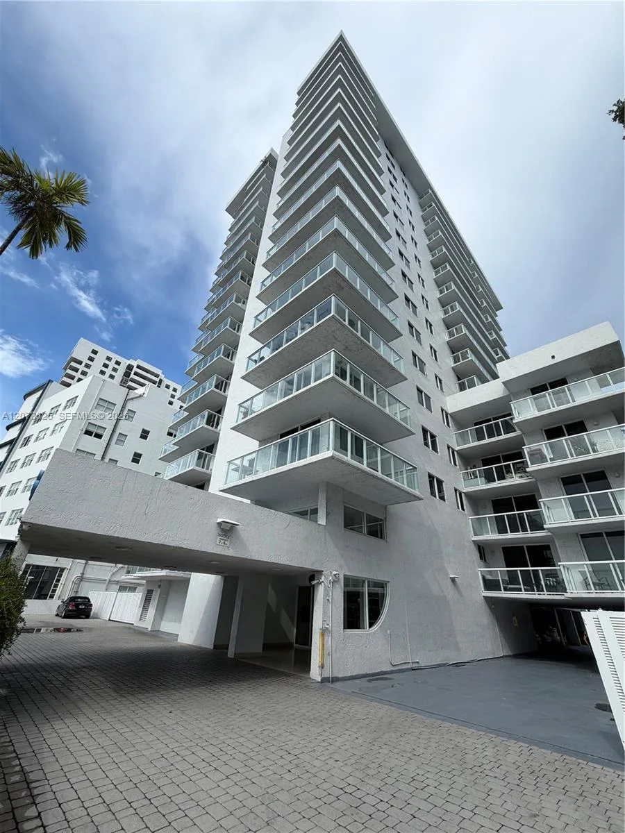 2457 Collins Ave # 1405, Miami Beach, FL 33140