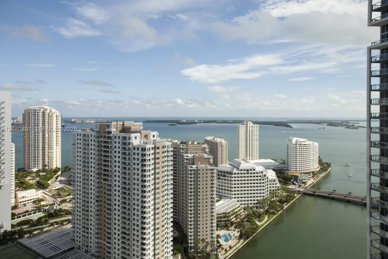 475 Brickell Ave # 3507, Miami, FL 33131