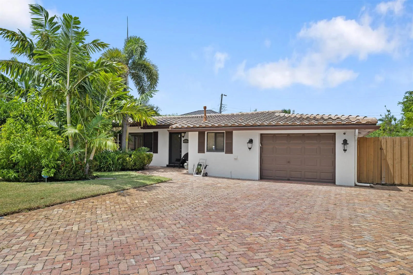 3211 Seaward Drive, Lauderdale By The Sea, FL 33062