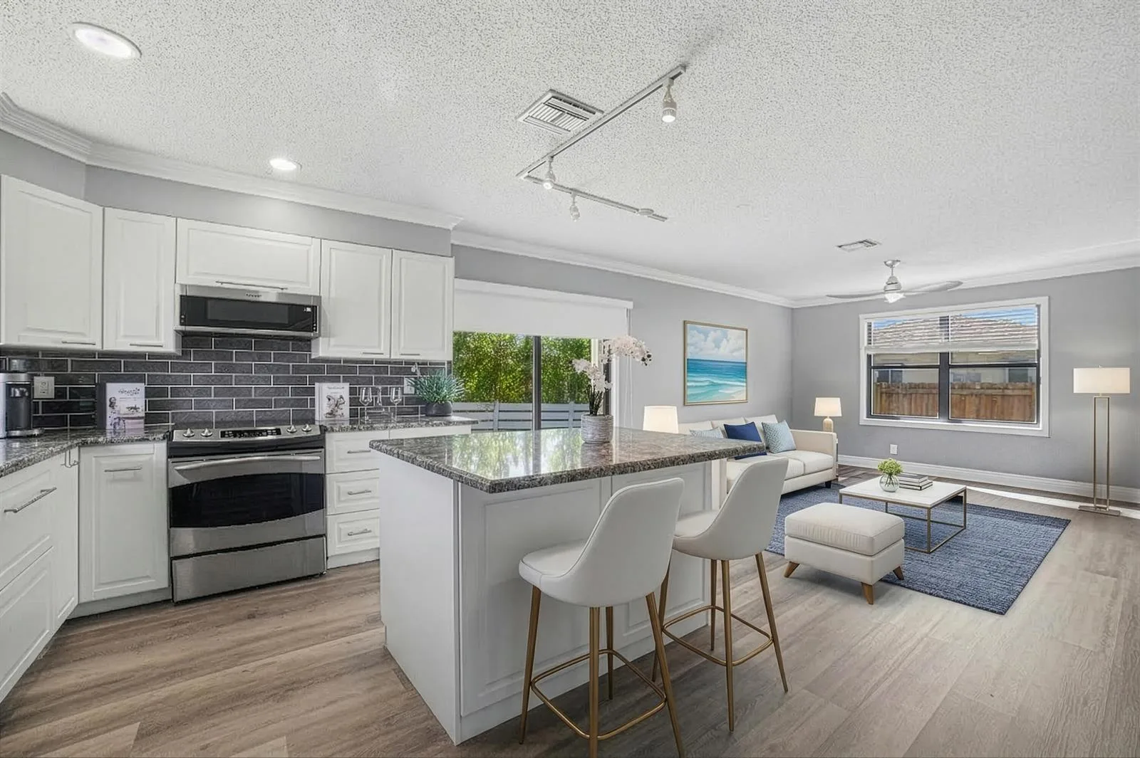 324 W PINE Street # 11, Lantana, FL 33462