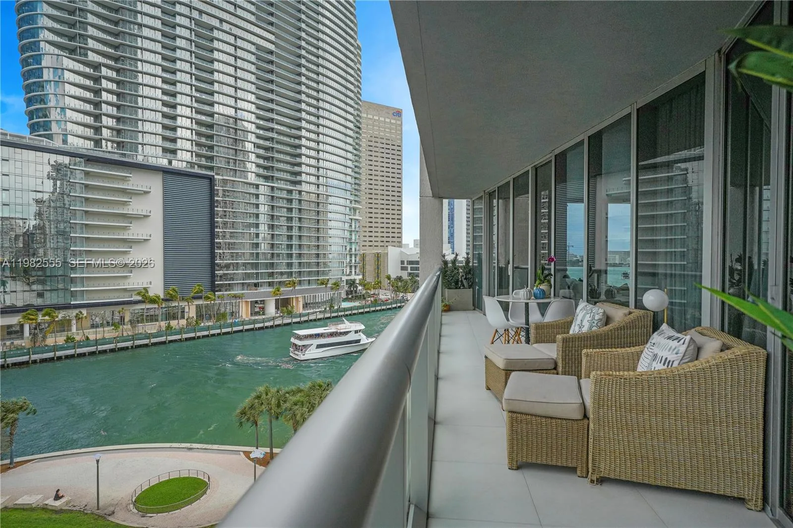 465 Brickell Ave # 702, Miami, FL 33131