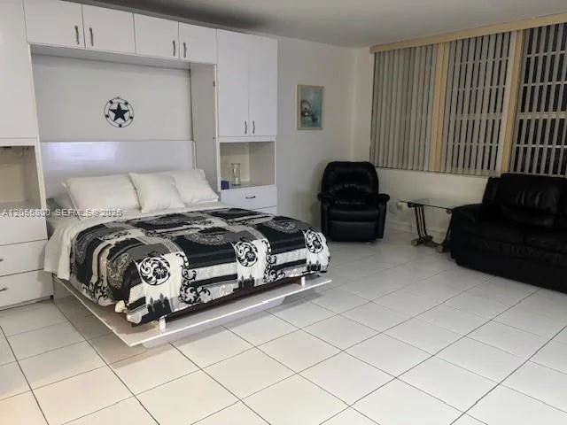100 Lincoln Rd # 1030, Miami Beach, FL 33139 photo 2