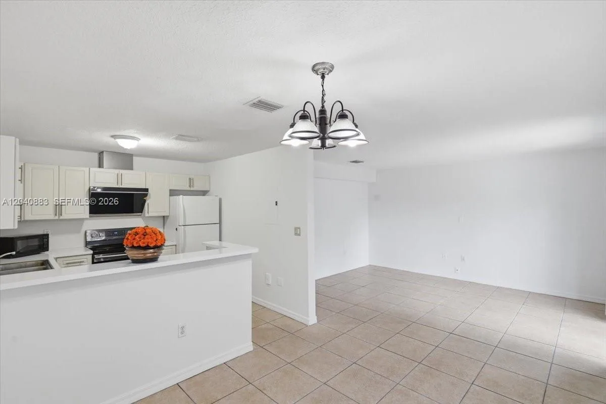 7245 NW 173rd Dr # 2505, Hialeah, FL 33015 photo 11
